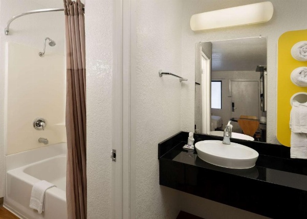 Motel 6-Camarillo, CA image 22